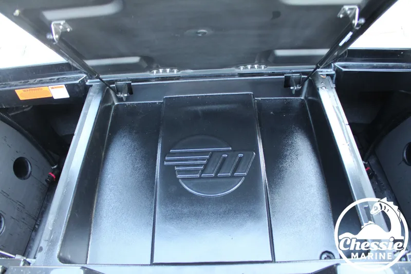 Slide: The Image of Malibu Wakesetter 22 LSV 2024 - 18