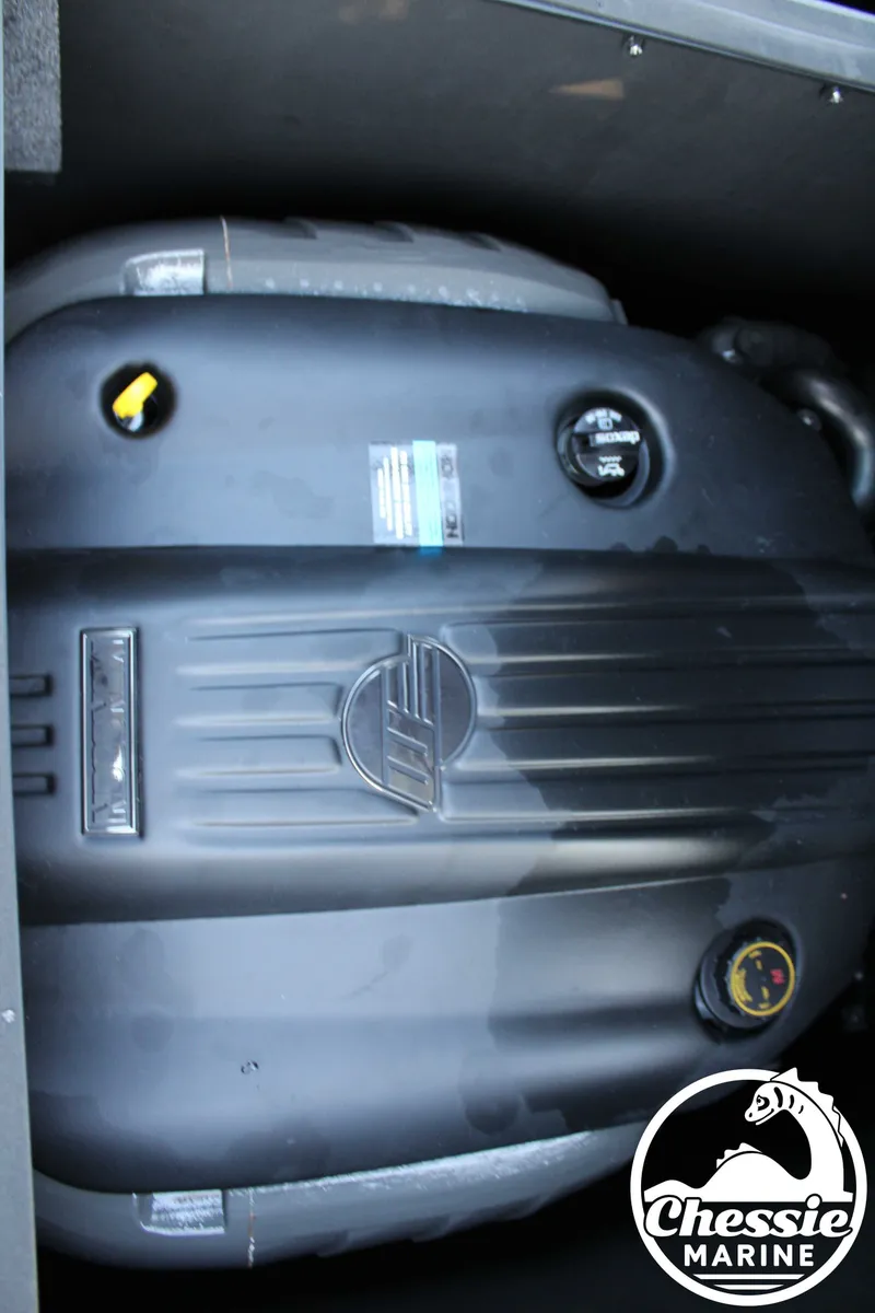 Slide: The Image of Malibu Wakesetter 22 LSV 2024 - 19