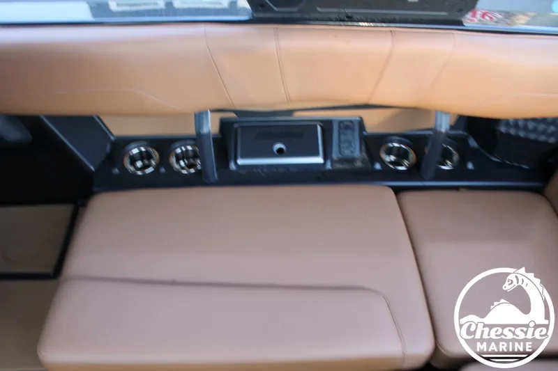 Slide: The Image of Malibu Wakesetter 22 LSV 2024 - 20