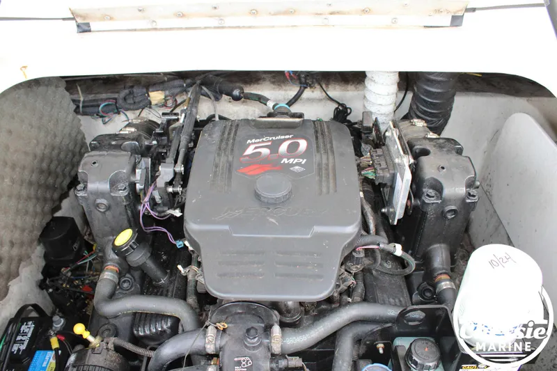 Slide: The Image of Engine compartment of a 2007 Tahoe Q6 with MerCruiser 5.0 MPI engine. - 17