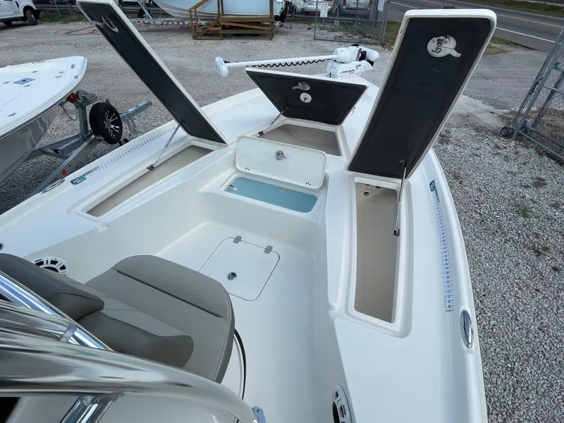 Slide: The Image of Key West 230 Bay Reef 2022 - 9