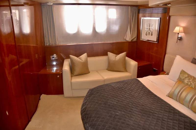 Slide: The Image of Princess 67 Hoker-Master Stateroom - 36