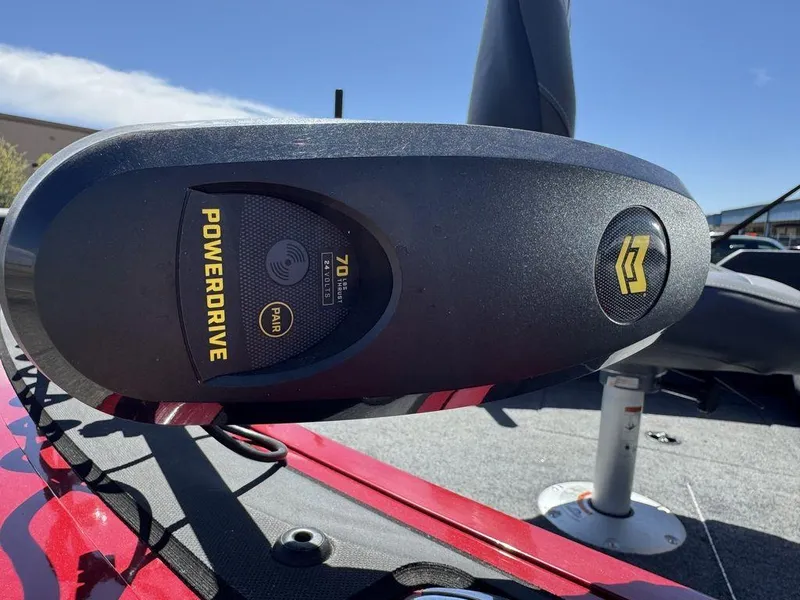 Slide: The Image of 2024 Tracker Targa™ V-18 Combo boat with PowerDrive motor detail. - 40