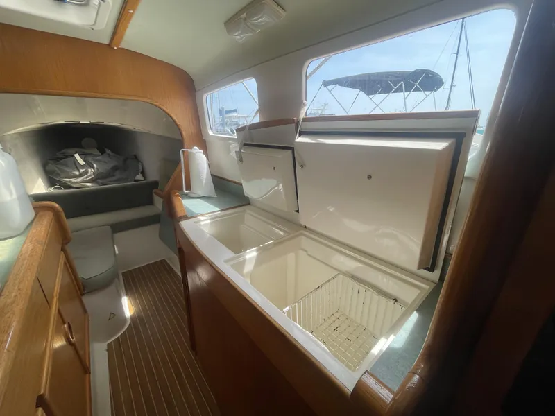 Slide: The Image of Seawind 1000 2001 - 59