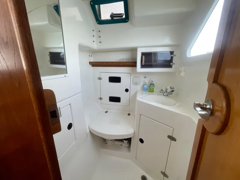 Slide: The Image of Seawind 1000 2001 - 72