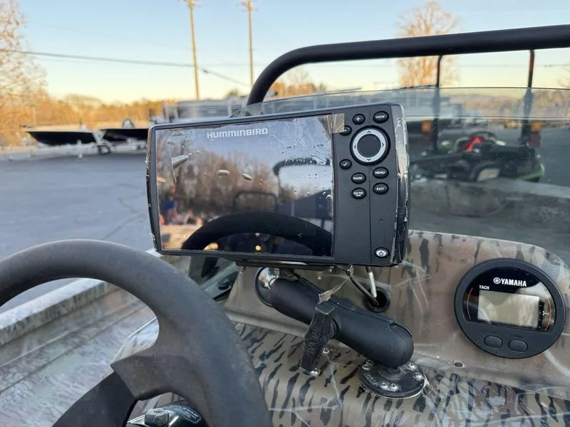 Slide: The Image of 2019 G3 Gator Tough 20 CCJ boat dashboard with Humminbird fish finder and Yamaha gauge. - 14