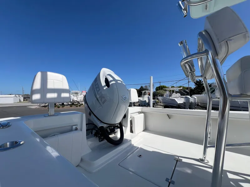 Slide: The Image of Pair Customs 21 Center Console MV 2024 - 11