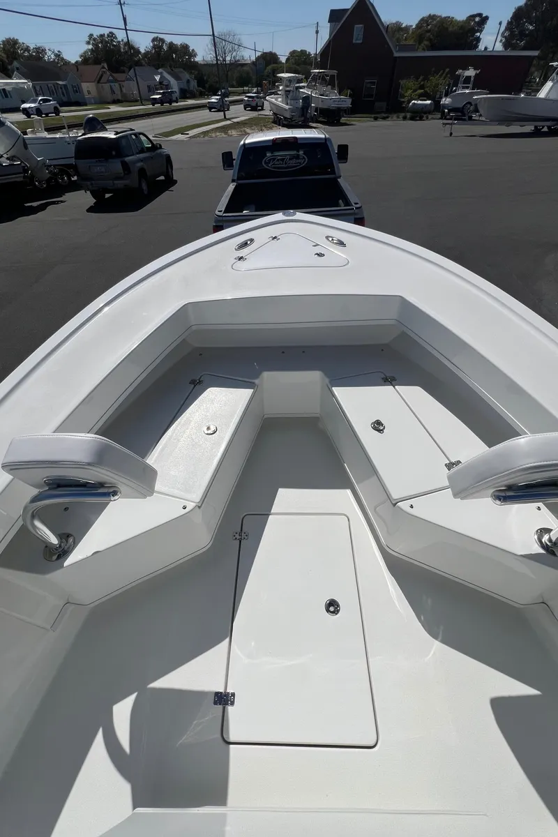 Slide: The Image of Pair Customs 21 Center Console MV 2024 - 27