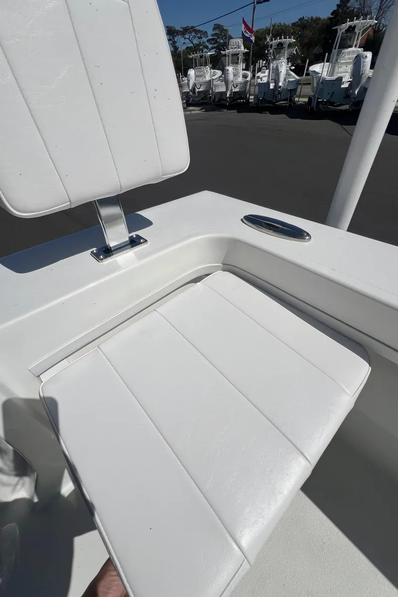 Slide: The Image of Pair Customs 21 Center Console MV 2024 - 41
