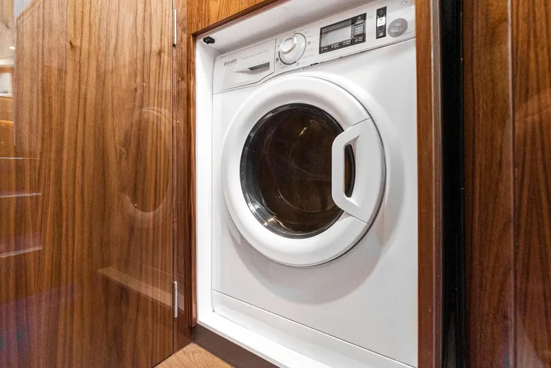 Slide: The Image of Riviera 5400 Sport Yacht 2023 - 50