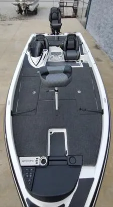 Slide: The Image of 2025 Caymas CX21 Pro fishing boat with spacious deck and seating. - 3