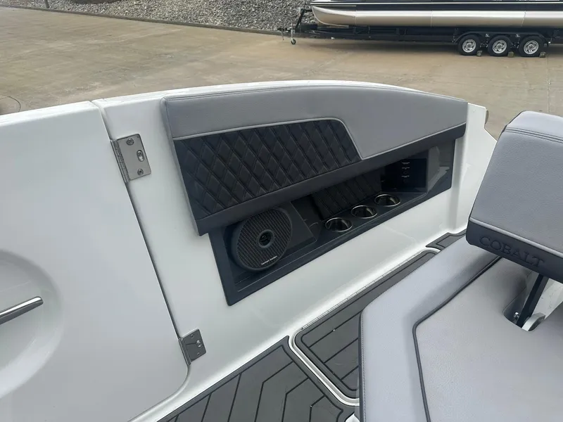 Slide: The Image of Cobalt R33 2023 - 51