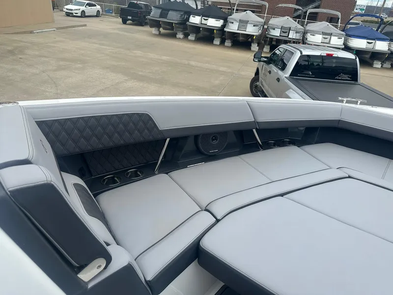 Slide: The Image of Cobalt R33 2023 - 54