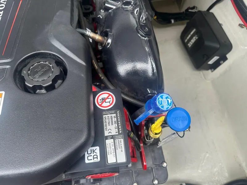 Slide: The Image of Cobalt R33 2023 - 59