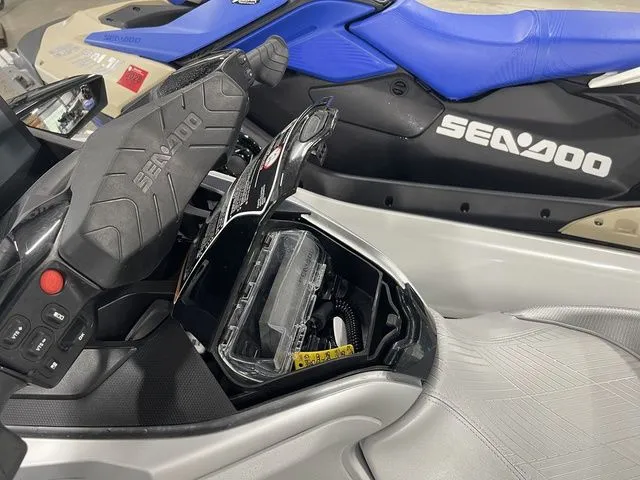 Slide: The Image of Sea-Doo GTX 2025 - 15