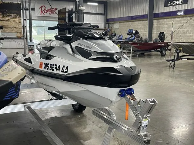 Slide: The Image of Sea-Doo GTX 2025 - 9