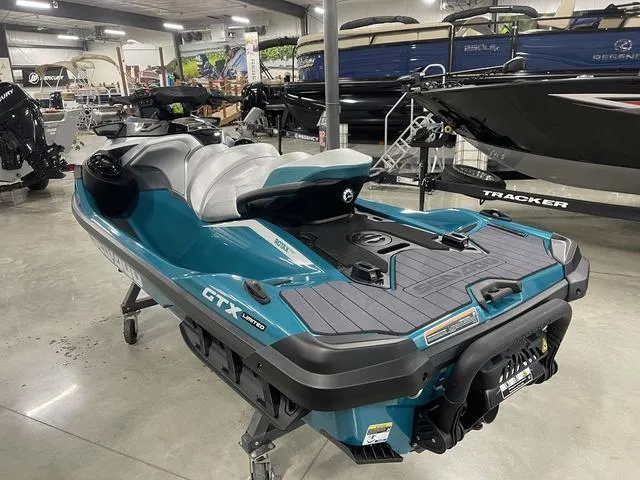 Slide: The Image of Sea-Doo GTX 2025 - 5