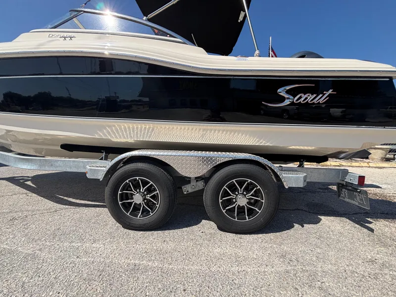 Slide: The Image of Scout 210 Dorado 2018 - 52