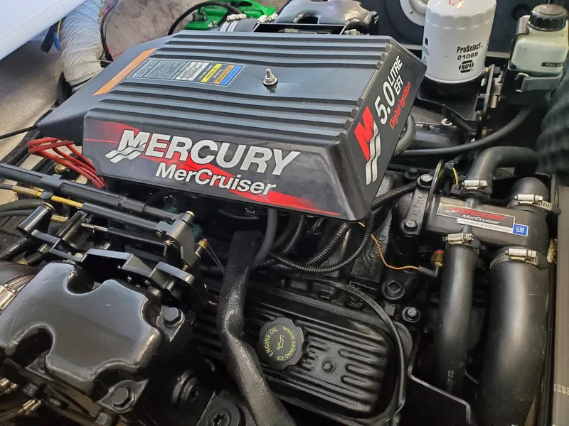 Slide: The Image of Mercury MerCruiser 5.0L engine in a 2000 Rinker 212 Captiva boat. - 5