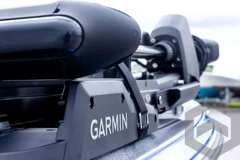 Slide: The Image of 2025 Caymas CX 20 PRO with Garmin equipment, close-up view. - 25