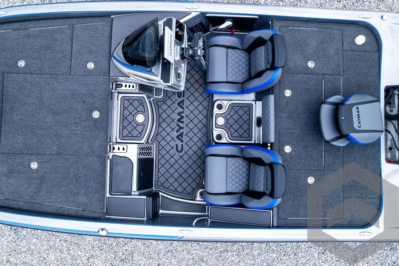 Slide: The Image of 2025 Caymas CX 20 PRO boat interior with dual seats and modern dashboard. - 27