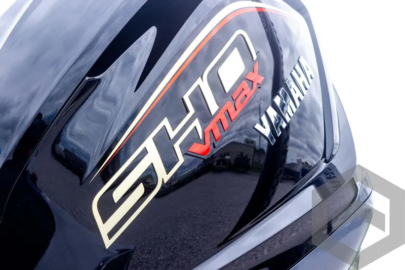 Slide: The Image of Yamaha SHO VMAX engine on 2025 Caymas CX 20 PRO boat, close-up view. - 28