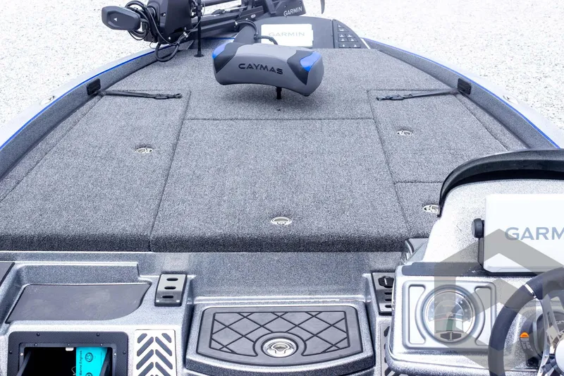 Slide: The Image of 2025 Caymas CX 20 PRO boat deck with advanced Garmin navigation system. - 46