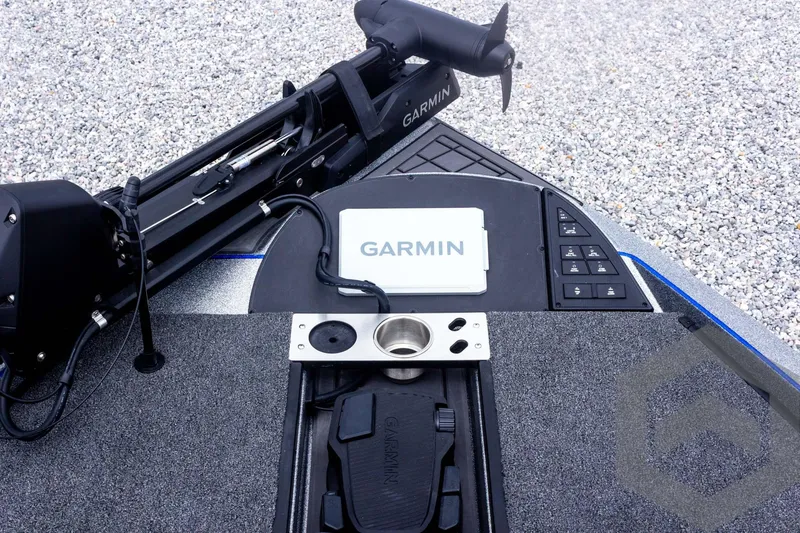 Slide: The Image of 2025 Caymas CX 20 PRO boat with Garmin navigation system on deck. - 47