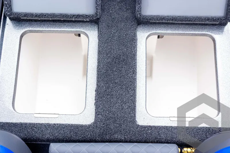 Slide: The Image of Caymas CX 20 PRO 2025 - 61