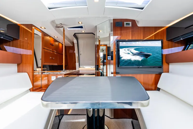 Slide: The Image of Riva 38' RIVAMARE 2024 - 33