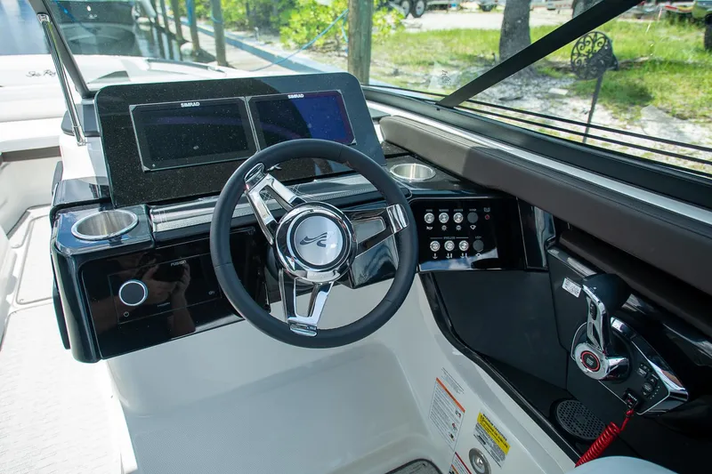 Slide: The Image of Sea Ray SLX 260 Outboard 2026 - 11