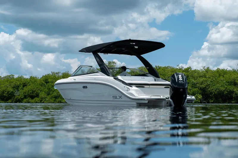 Slide: The Image of Sea Ray SLX 260 Outboard 2026 - 24
