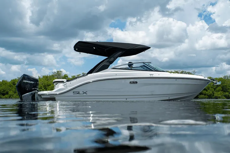 Slide: The Image of Sea Ray SLX 260 Outboard 2026 - 27