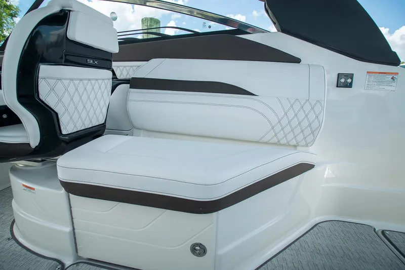 Slide: The Image of Sea Ray SLX 260 Outboard 2026 - 8