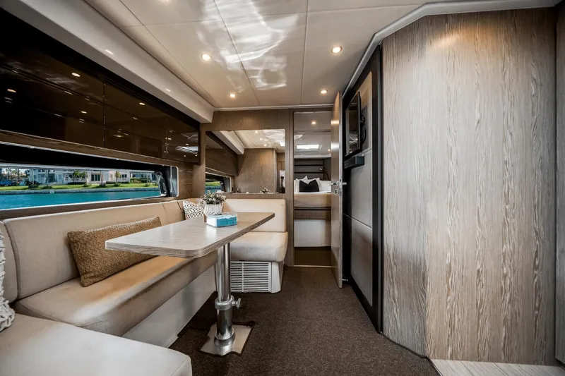Slide: The Image of Azimut Atlantis 43 2019 - 24