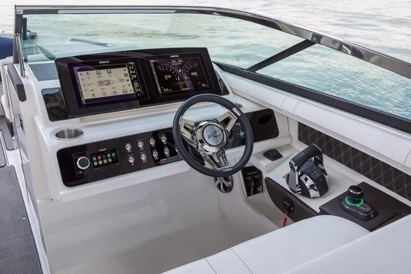 Slide: The Image of 2023-Sea-Ray-SLX-310-MarineMax - 2