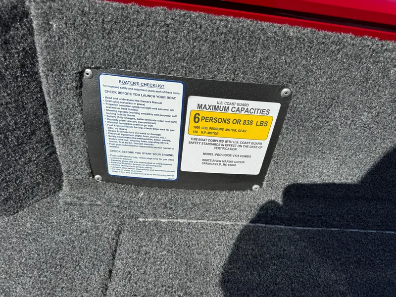 Slide: The Image of 2025 Tracker Pro Guide V-175 Combo capacity label, maximum 6 persons or 838 lbs. - 7