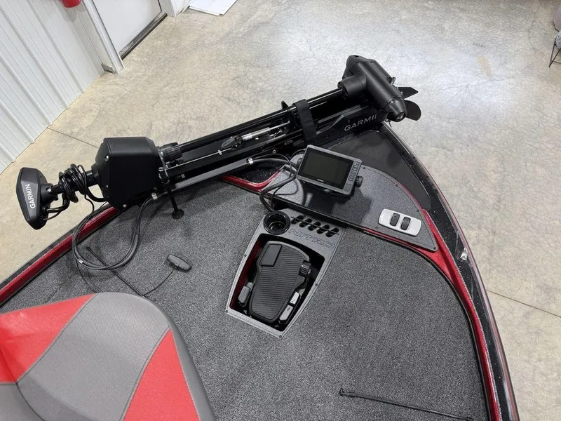 Slide: The Image of 2025 Nitro Z18 Pro boat deck with Garmin trolling motor and control panel. - 4