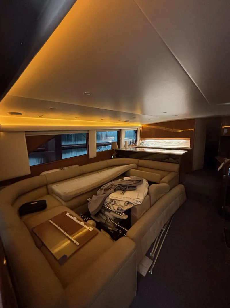 Slide: The Image of Salon - 15