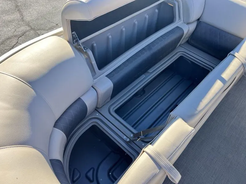 Slide: The Image of 2021 Sun Tracker PARTY BARGE® 20 DLX boat interior storage compartment. - 10