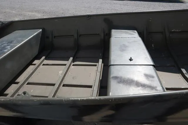 Slide: The Image of Lowe 1448M 2004 - 7