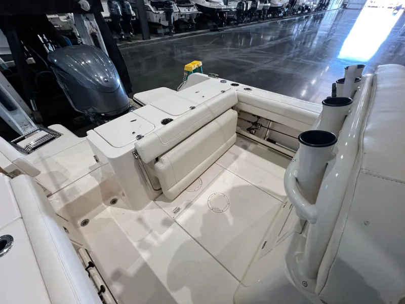 Slide: The Image of Grady-White Fisherman 236 2023 - 15