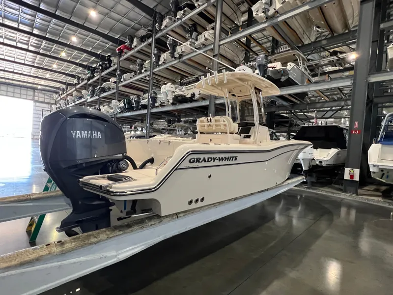 Slide: The Image of Grady-White Fisherman 236 2023 - 4