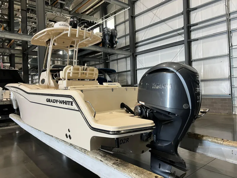 Slide: The Image of Grady-White Fisherman 236 2023 - 7