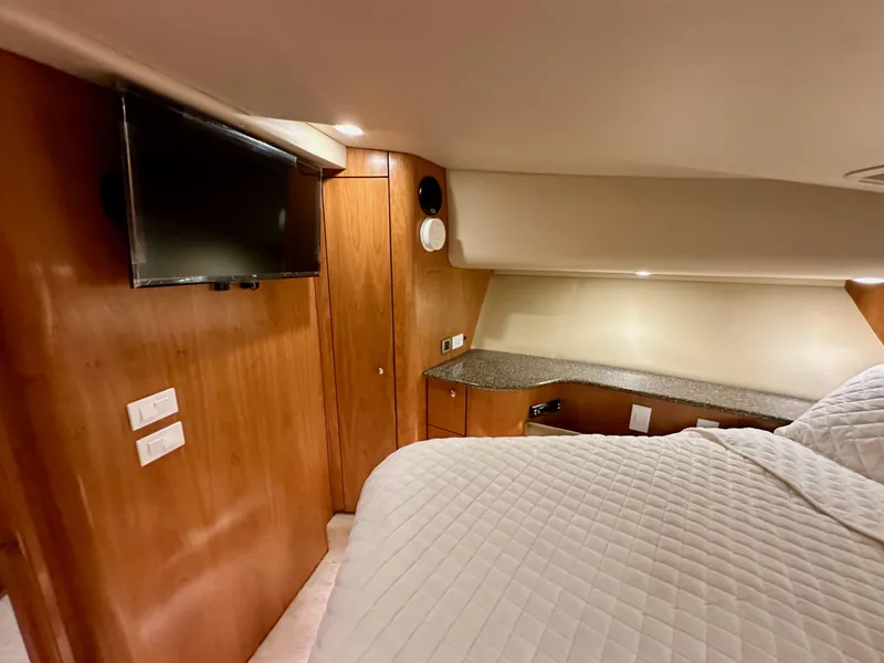 Slide: The Image of Meridian 580 Pilothouse 2004 - 125