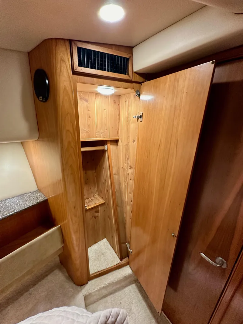 Slide: The Image of Meridian 580 Pilothouse 2004 - 129