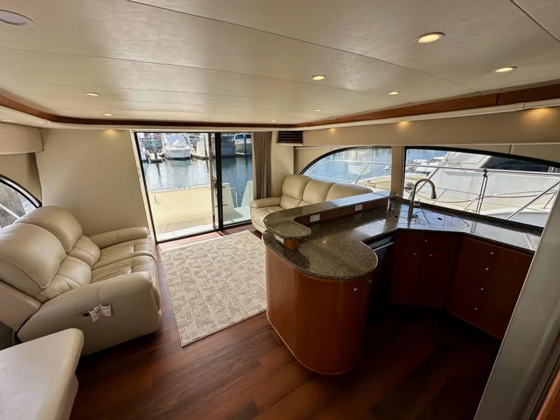 Slide: The Image of Meridian 580 Pilothouse 2004 - 140