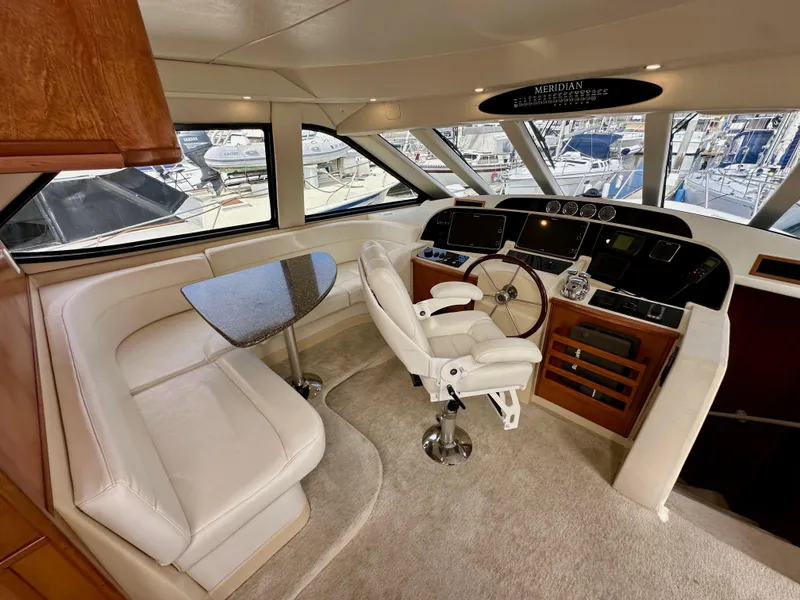 Slide: The Image of Meridian 580 Pilothouse 2004 - 63