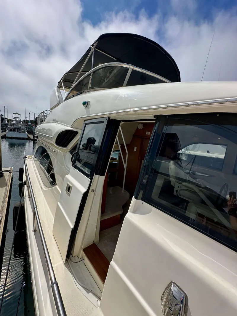 Slide: The Image of Meridian 580 Pilothouse 2004 - 80