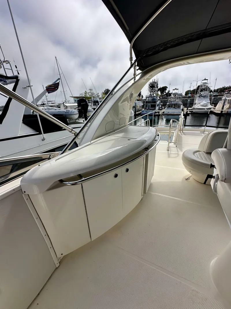 Slide: The Image of Meridian 580 Pilothouse 2004 - 84